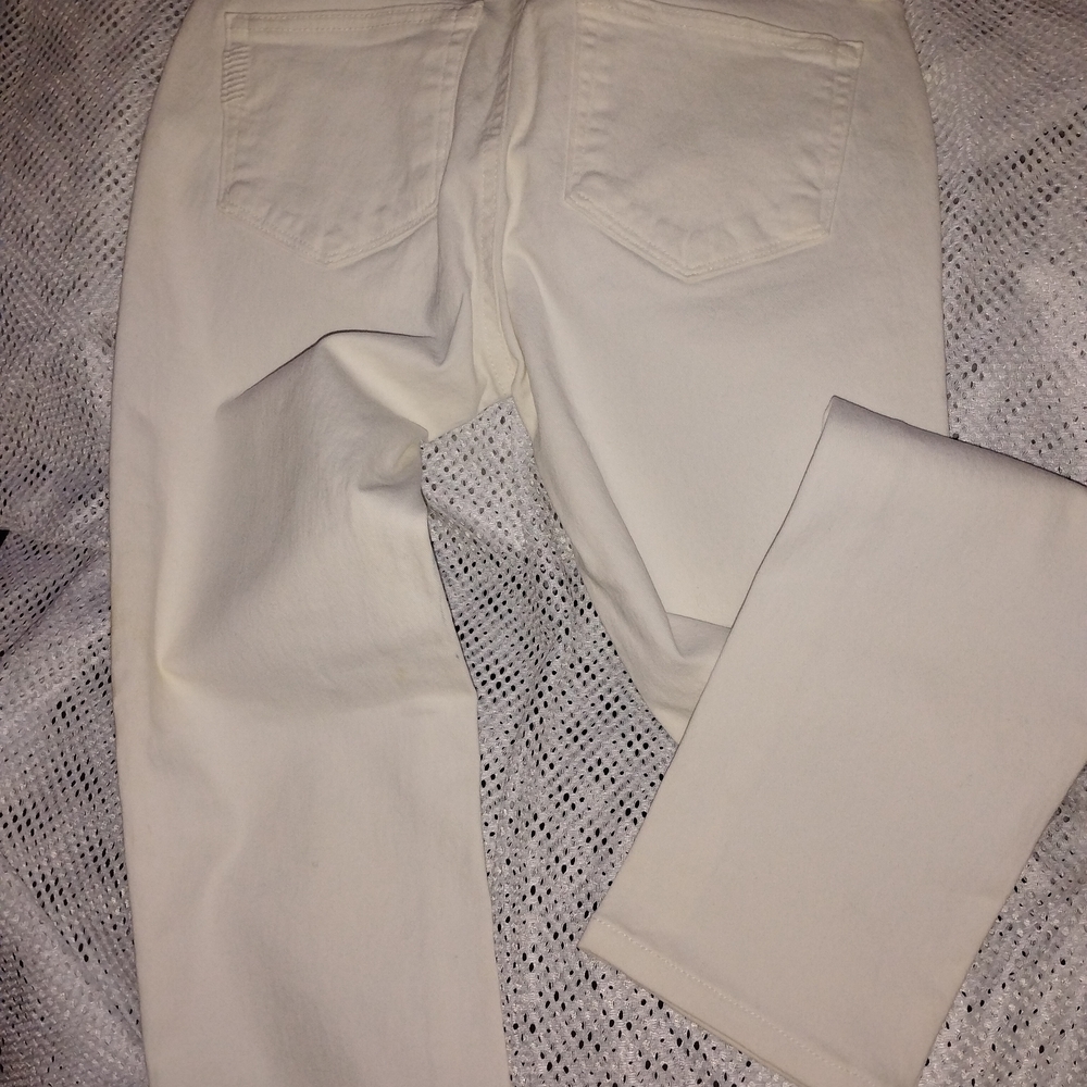 Paige White Jeans - Picture 3 of 3